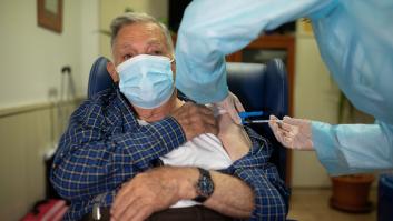 Madrid es la comunidad que menos vacunas ha puesto, solo el 11,5% de todas las que tiene