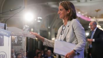 El Gobierno aplaza el recargo a los combustibles y el recorte a las eléctricas por el CO2