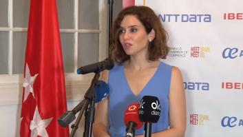 Ayuso viaja a Miami, da una rueda de prensa y todos se fijan en lo que hay bajo ella: es obvio