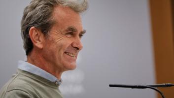 Fotografían a Fernando Simón yendo a trabajar de la forma más inesperada: "Todos le miraban"