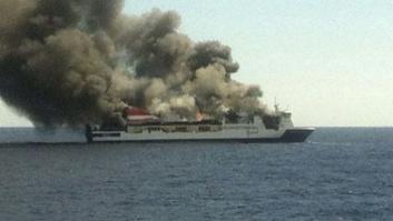 Evacúan a 156 personas de un ferry incendiado a 18 millas de Mallorca