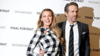 Blake Lively vuelve a trolear a Ryan Reynolds y le ignora en una foto juntos