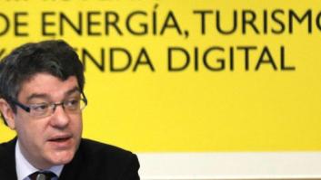 Nadal dice que el recibo de la luz será unos 100 euros más caro al año