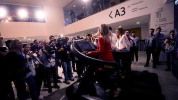 Las conversaciones sobre Cifuentes en la convención del PP: "Va a tener que irse", "a esperar, a esperar", "a defenderla con las garras"...