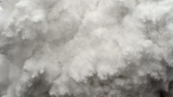 Un médico sevillano rescatado en Nepal se queda para ayudar