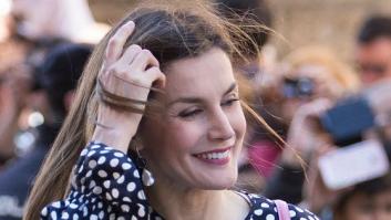 Letizia sorprende con un 'look' muy flamenco en la misa de Pascua