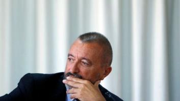 Pérez-Reverte carga contra el Gobierno por no desmontar la "campaña de desprestigio" contra España