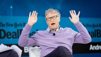 Bill Gates se vacuna contra el Covid y los comentarios van justo por donde estás pensando