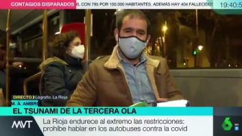 Este reportero de 'Más Vale Tarde' informa de una noticia de una manera única: ojo al móvil