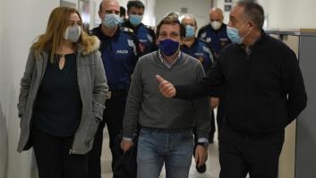 Almeida defiende vacunar al JEMAD y al Gobierno porque España no puede quedarse "descabezada"