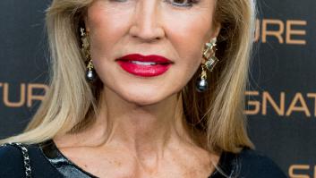 Carmen Lomana presume de piel y enseña su cara sin maquillaje