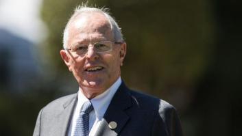 El presidente de Perú dimite por un escándalo de compra de votos