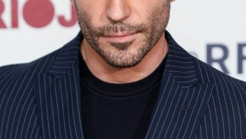 Miguel Ángel Silvestre esquiva la censura y revoluciona a sus fans con una foto desnudo