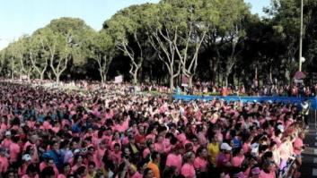 La marea rosa corre contra el cáncer de mama en la Carrera de la Mujer
