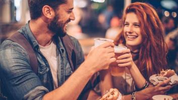 ¿Quién debería pagar en la primera cita?