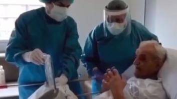 El actor Fernando Tejero se emociona con este vídeo de un anciano con covid-19 hablando con su mujer