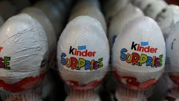 Tres niños de 6 y 7 años consumen hachís del interior de un huevo kinder por error