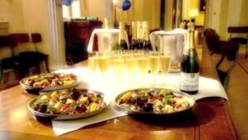 Stephen Hawking dio una fiesta para viajeros en el tiempo