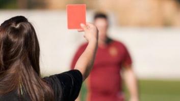 Denuncian los insultos machistas a una árbitro: "Zorra, vete a casa"