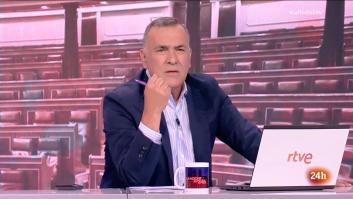 Un espontáneo se cuela en directo para insultar a Sánchez y Xabier Fortes deja un alegato inapelable