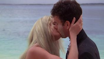 La escena más famosa de 'Un, dos, tres... Splash' ha cambiado en Disney+