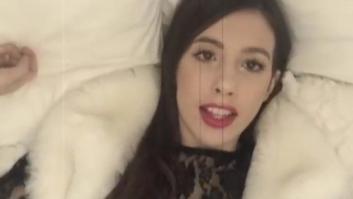 Esta 'youtuber' provoca indignación colectiva por convertir a su zorro al veganismo