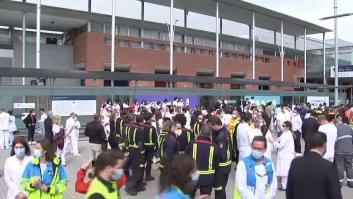 Esta es la imagen más comentada (y criticada) del cierre del hospital instalado en Ifema: la razón es obvia