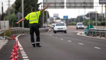 Dos detenidos por ir conduciendo sin carné al centro de exámenes