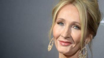 J. K. Rowling calla bocas a los que quieren quemar sus libros porque ataca a Trump