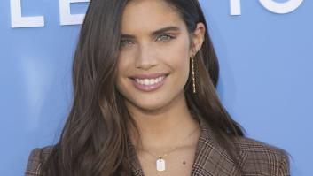 La modelo Sara Sampaio muestra cómo cambia su cuerpo en un vídeo con millones de visitas