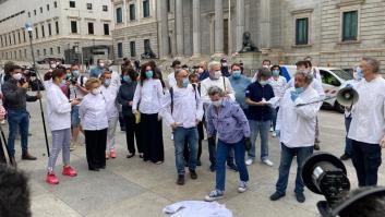 180 chefs, algunos con estrella Michelin, piden ante el Congreso medidas "razonables" para la hostelería