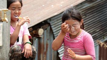 Jabón y cepillos de dientes: una ayuda que no es simbólica