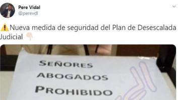 El cartel visto en un Juzgado que define a la perfección la nueva normalidad