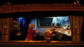 Un año después, los titiriteros ponen en pie al Teatro del Barrio de Madrid