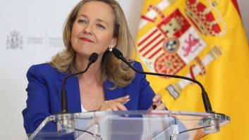 Calviño afea a Ayuso su "falta de solidaridad y egoísmo" por rechazar las medidas de ahorro