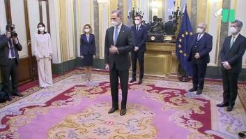 Una experta en protocolo se fija en el gesto que el rey Felipe VI ha hecho más de una vez