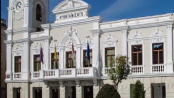 Se querellan contra el alcalde de Guadalajara por colgar la bandera arcoíris