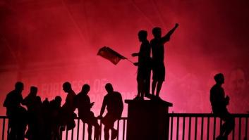 Así han celebrado los aficionados del Liverpool su conquista de la Premier 30 años después