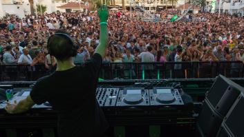 En Reino Unido señalan a los fiesteros de Ibiza como los causantes de la 'crisis de las ambulancias'