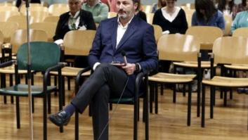El exdiputado del PP Santiago Cervera dice que fue a por un sobre por una trampa