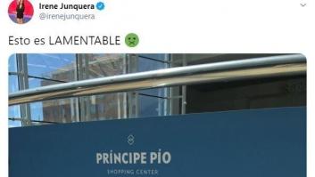La periodista Irene Junquera alucina (para mal) con este cartel en un centro comercial de Madrid