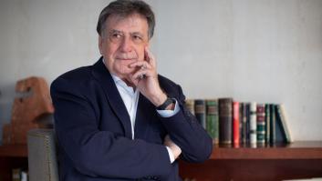 El escritor Luis Landero se corona en su discurso del Día de Extremadura: "Iréis al infierno"