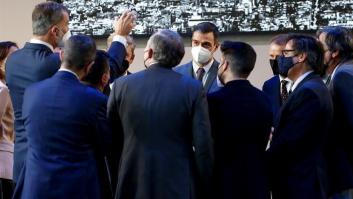 Multitud de comentarios por esta foto de Felipe VI y Pedro Sánchez: el motivo es evidente