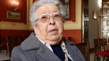 Una anciana que acababa de obtener el carné cae con su coche por un barranco