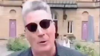 "¿Qué es un hombre?": Loquillo desata todo tipo de comentarios con un vídeo de apoyo a los bares