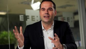 Aguado compara la "traición" de Ayuso con "encontrar a tu pareja con otro"