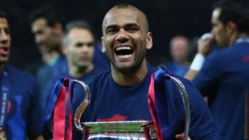Dani Alves acepta renovar dos años más con el Barça