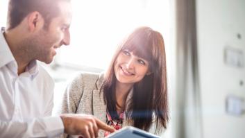 Cómo pedir salir a un compañero de trabajo