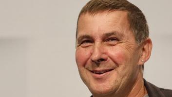 "Y Otegi es un hombre de paz": Otegi responde rotundo al grupo que actuó en el acto de Vox