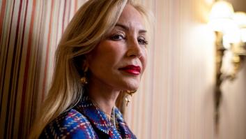 Carmen Lomana sorprende al hablar bien de una política de Podemos: "Siempre sonríe"